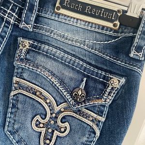 Rock Revival - 28/33